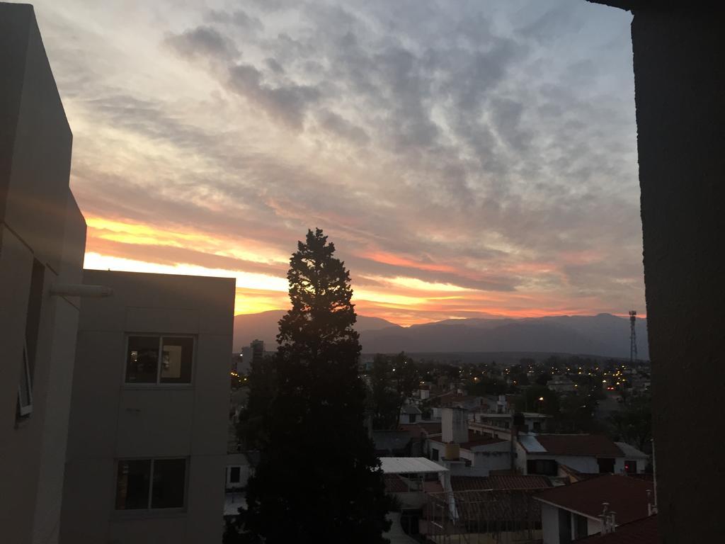Apartamento Reyes Catolicos Salta Esterno foto